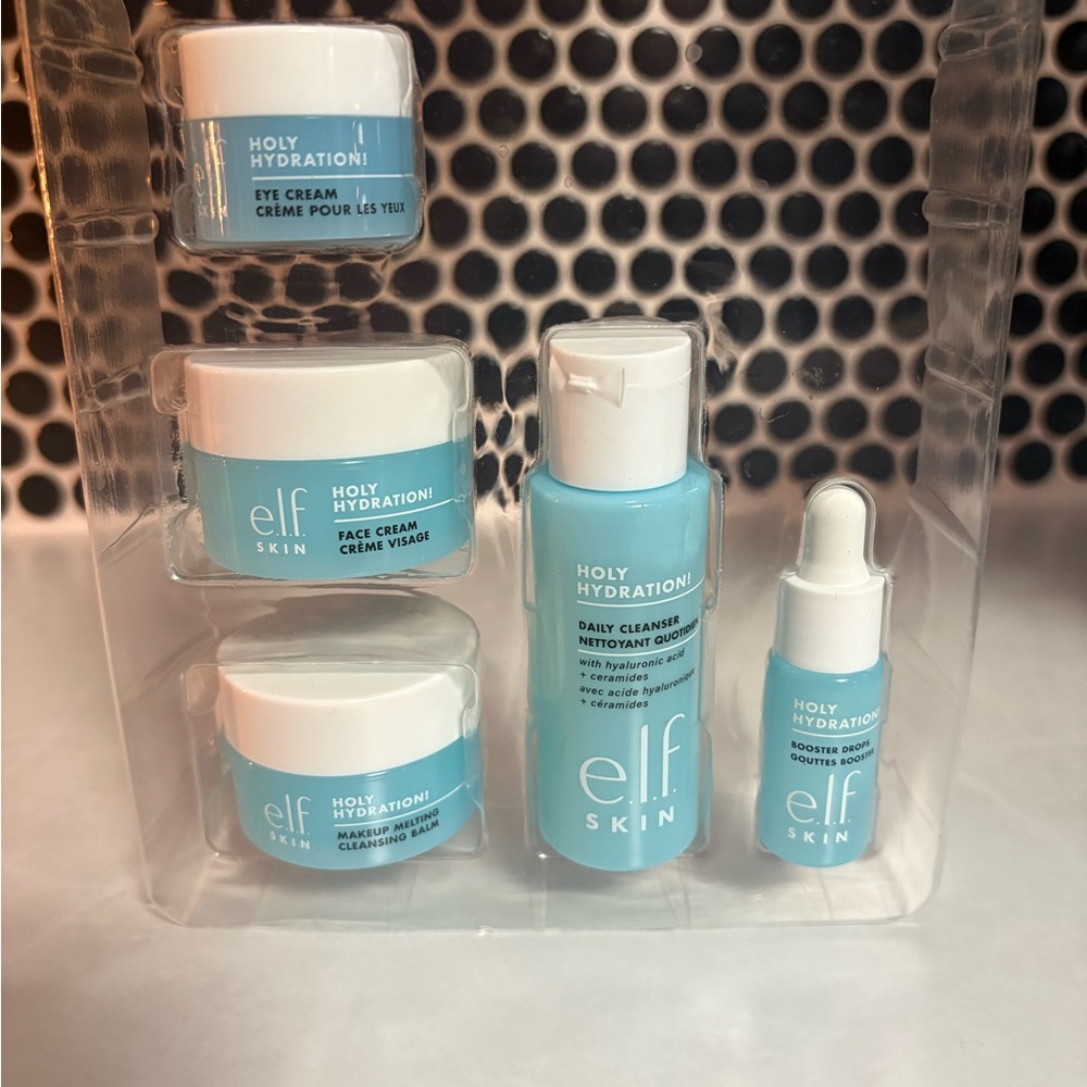 ELF Holy Hydration Skincare Collection - Blue and White - Picture 9 of 9